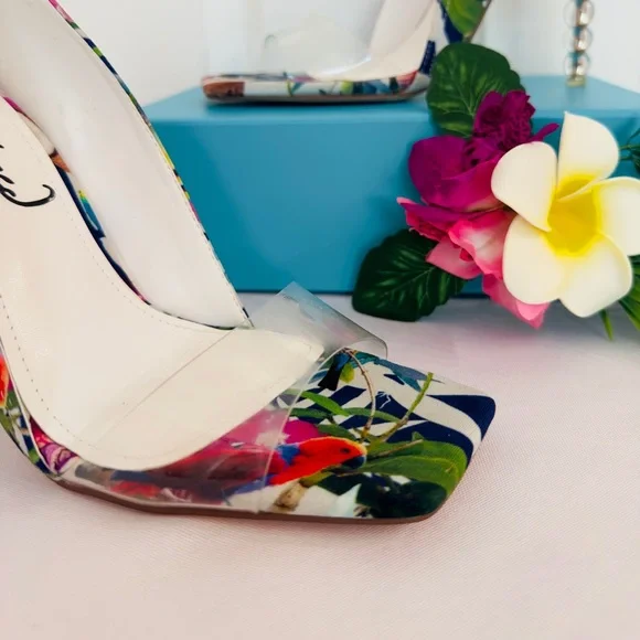 PRIVILEGED ~ Multi-colored w/tropical print and unique, clear sculptural 5” heel - Picture 8 of 9